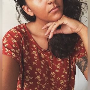 Forever 21 || Dainty Feminine Floral Crop Top